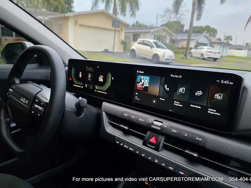 Used 2025 Kia K4 image 31