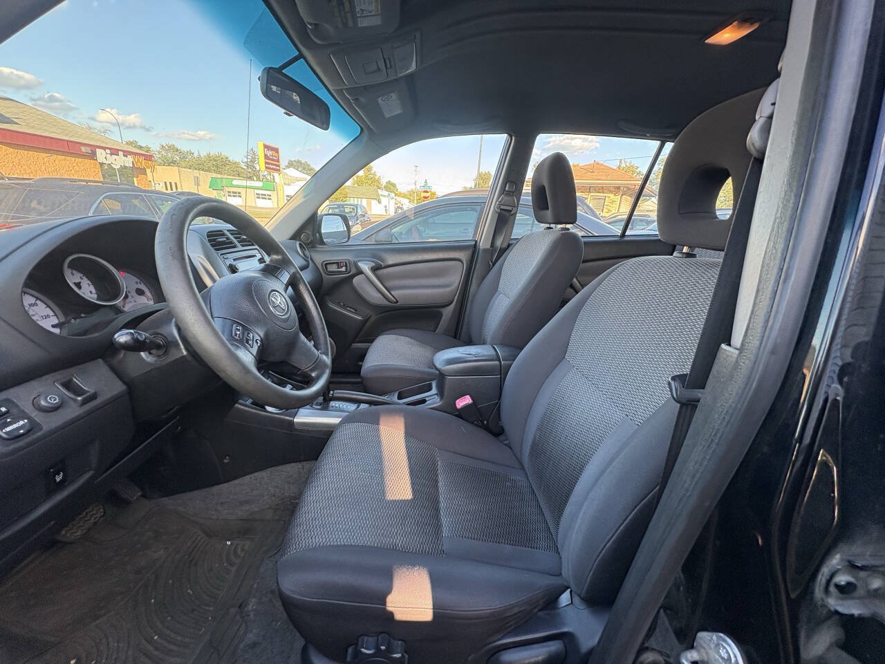 Used 2005 Toyota RAV4 4WD image 5