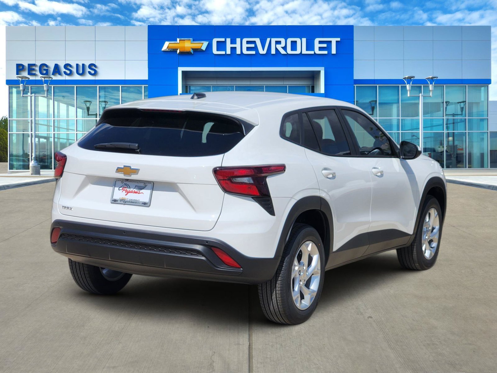 New 2026 Chevrolet Trax LS w/ LS Convenience Package FWD image 4