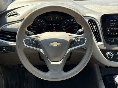 Used 2022 Chevrolet Malibu LS FWD image 13