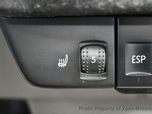 Used 2006 Volkswagen Beetle Convertible w/ Package 2 FWD image 30