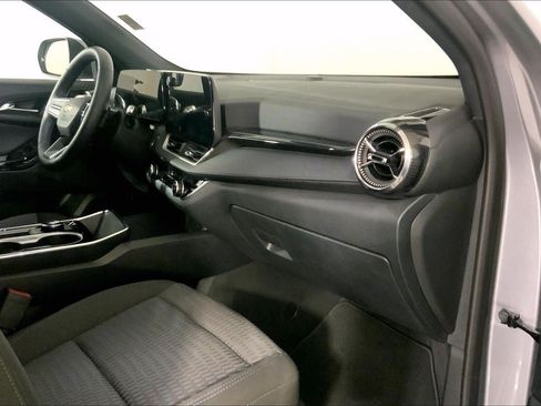 Used 2026 Chevrolet Equinox LT FWD image 17