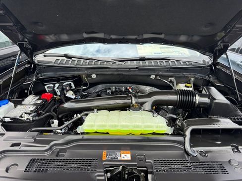 New 2025 Ford Expedition Max Platinum w/ Driver's Package image 25