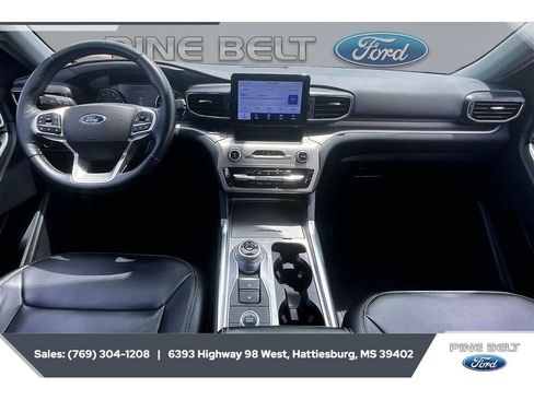Used 2022 Ford Explorer XLT w/ Equipment Group 202A AWD/4WD image 13