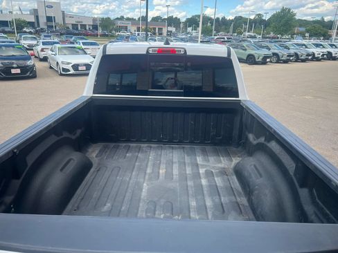 Used 2019 RAM 1500 Big Horn AWD/4WD image 6