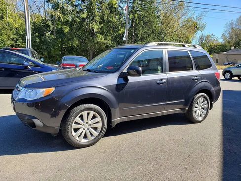 Used 2013 Subaru Forester 2.5X Limited AWD/4WD image 19