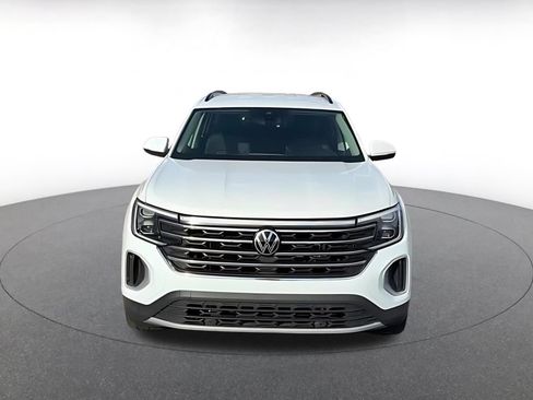Used 2025 Volkswagen Atlas SE AWD/4WD image 2