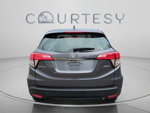 Certified 2022 Honda HR-V LX image 5