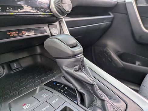 Certified 2020 Toyota RAV4 XLE image 12