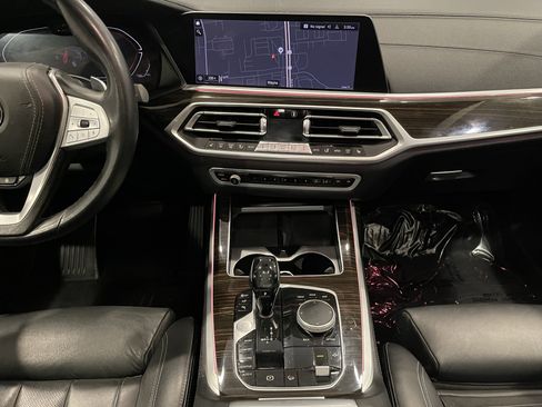 Used 2021 BMW X7 xDrive40i w/ Premium Package AWD/4WD image 17