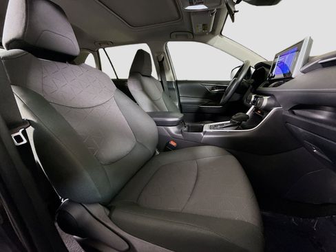 Used 2024 Toyota RAV4 XLE w/ Convenience Package image 29