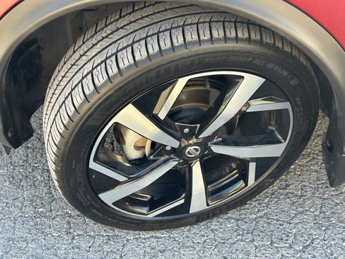 Used 2021 Nissan Rogue Sport SL w/ Premium Package image 39