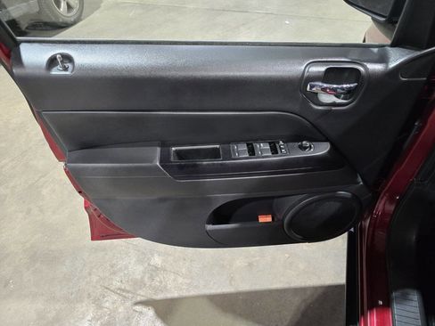 Used 2013 Jeep Compass Sport image 23