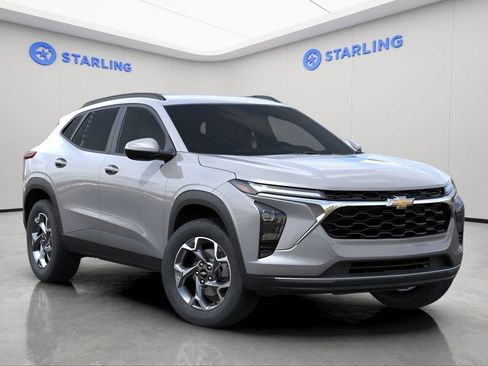 New 2026 Chevrolet Trax LT w/ Driver Confidence Package FWD image 8