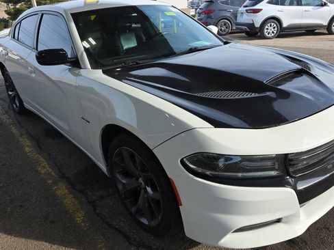 Used 2018 Dodge Charger R/T w/ Plus Group image 3