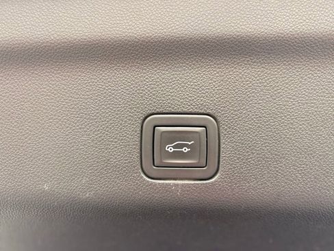 Used 2024 Chevrolet Suburban LT AWD/4WD image 13
