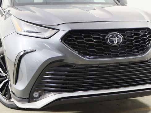 Used 2021 Toyota Highlander XSE image 43
