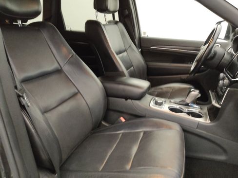 Used 2020 Jeep Grand Cherokee Limited w/ Luxury Group II AWD/4WD image 21