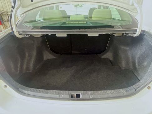 Used 2012 Toyota Corolla L FWD image 24