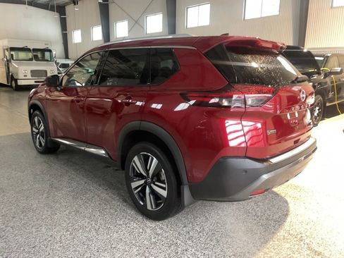 Used 2023 Nissan Rogue SL w/ SL Premium Package image 12