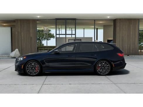 New 2027 BMW M5 Touring AWD/4WD image 4