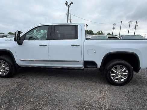 New 2026 Chevrolet Silverado 2500 High Country w/ High Country Premium Package AWD/4WD image 12
