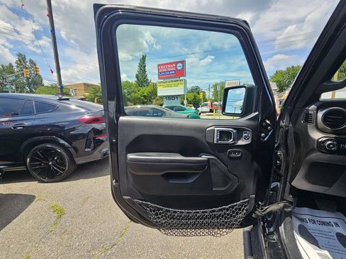 Used 2018 Jeep Wrangler Unlimited Sport S AWD/4WD image 15