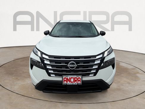 Used 2024 Nissan Rogue S FWD image 5