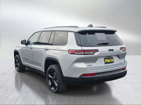 New 2025 Jeep Grand Cherokee L Altitude image 4