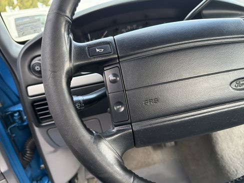 Used 1995 Ford F150 4x4 Regular Cab image 19