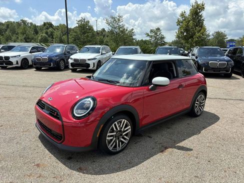 Certified 2025 MINI Cooper S image 3