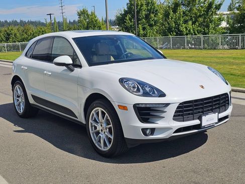 Used 2017 Porsche Macan AWD/4WD image 7