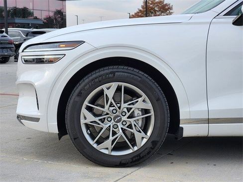 Used 2025 Genesis GV70 2.5T w/ Advanced Package image 6