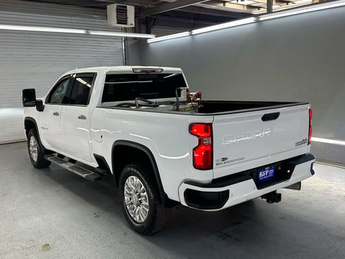 Used 2020 Chevrolet Silverado 2500 High Country w/ Z71 Off-Road Package AWD/4WD image 10