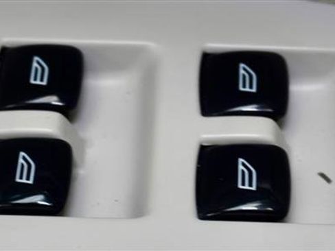 Used 2016 Volvo XC90 T6 Momentum image 34