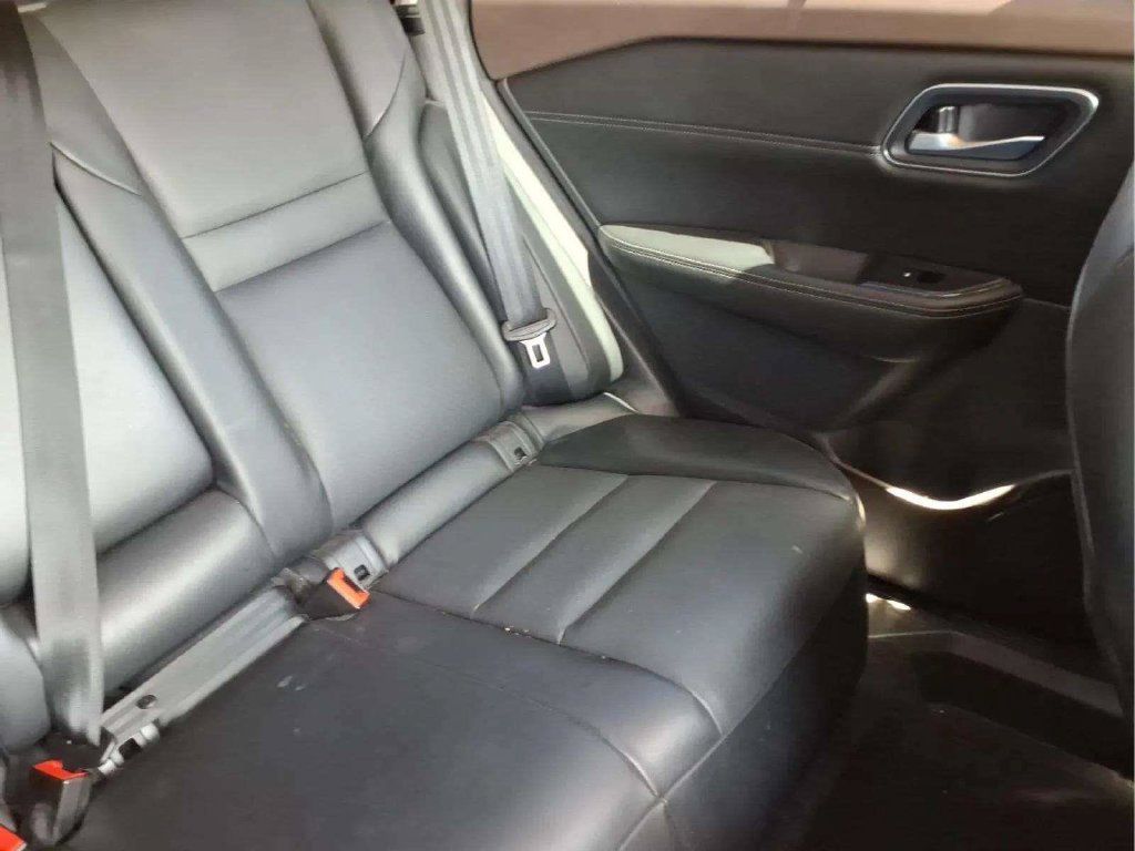 Used 2021 Nissan Rogue SV w/ Premium Package FWD image 18