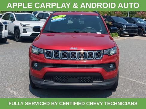 Used 2024 Jeep Compass Latitude AWD/4WD image 13