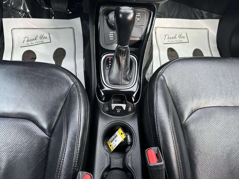 Used 2018 Jeep Compass Limited w/ Navigation Group image 19