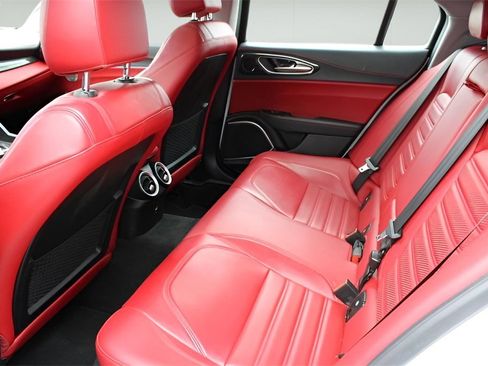 Used 2018 Alfa Romeo Giulia Ti image 19