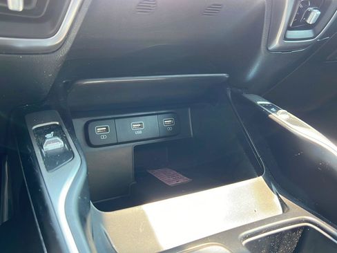 Used 2021 Kia Sorento S FWD image 15