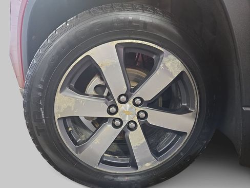 Used 2018 Chevrolet Traverse LT AWD/4WD image 37