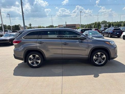 Used 2018 Toyota Highlander Limited Platinum w/ Protection Package #3 AWD/4WD image 4
