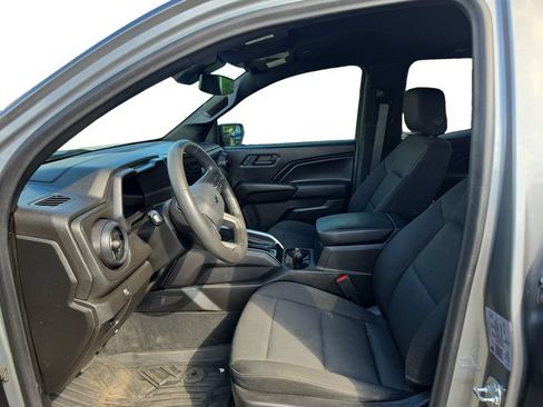 Used 2024 Chevrolet Colorado Trail Boss w/ Advanced Trailering Package AWD/4WD image 2