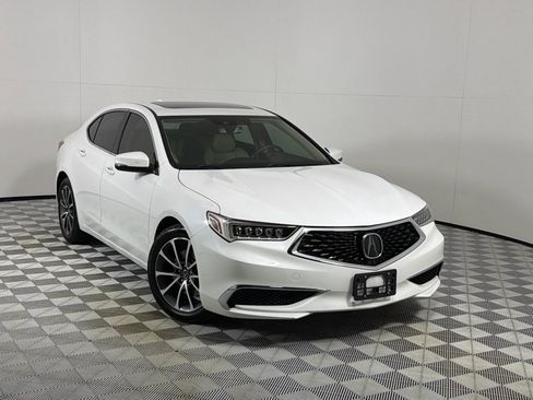 Used 2018 Acura TLX V6 FWD image 2