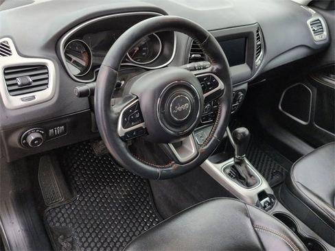 Certified 2019 Jeep Compass Latitude w/ Cold Weather Group image 11