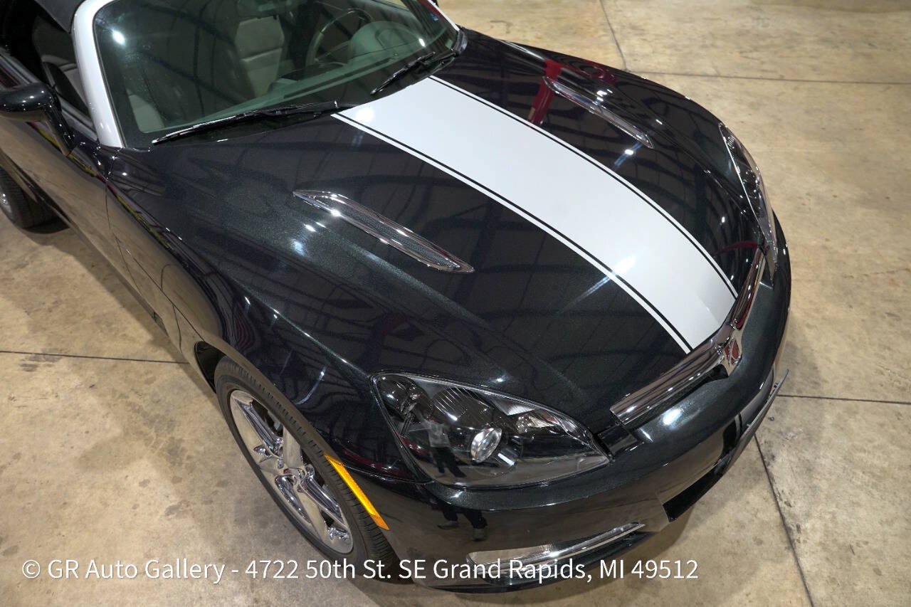 Used 2008 Saturn Sky Carbon Flash RWD image 32