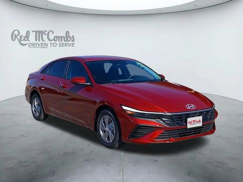 New 2026 Hyundai Elantra SE FWD image 7