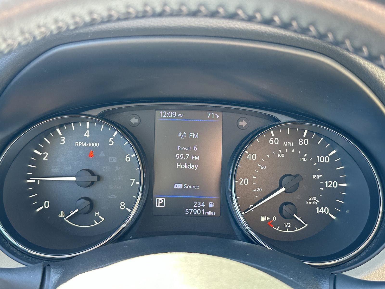 Used 2020 Nissan Rogue SV AWD/4WD image 18
