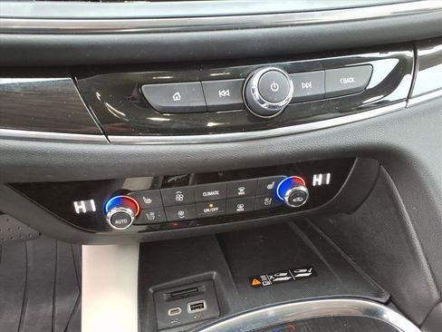 Certified 2024 Buick Enclave Premium image 15