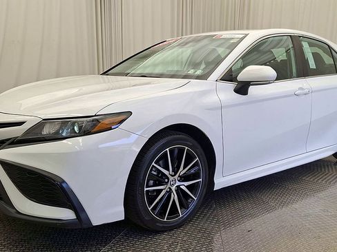 Certified 2024 Toyota Camry SE image 7